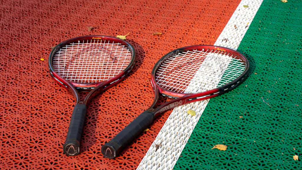 Tenniskenttä. Tennis court.